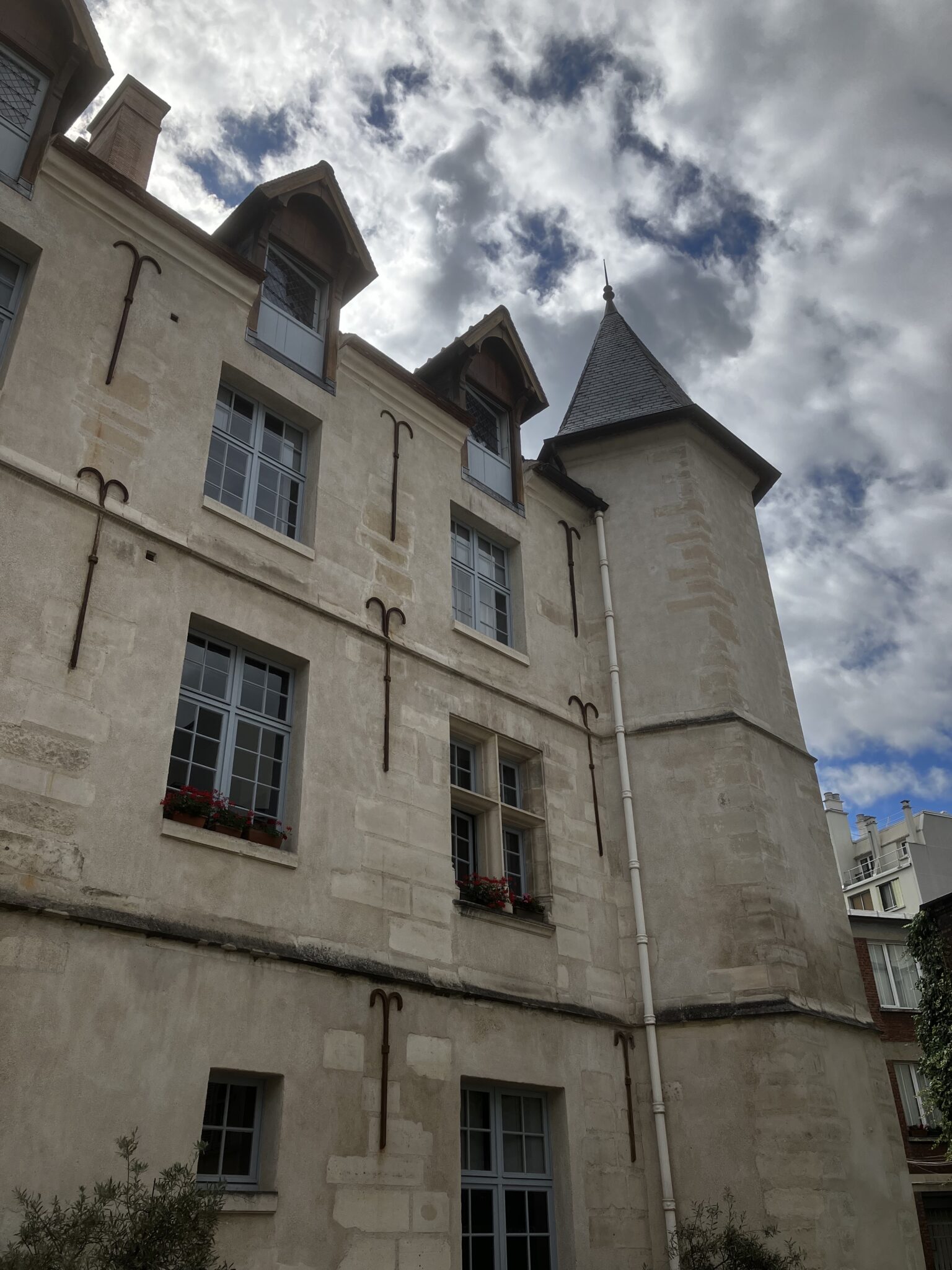 Château de la Reine Blanche © Aus Paris